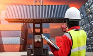 Douanespecialist ondersteunt importeurs en exporteurs bij hun aangiften
